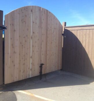 Gate